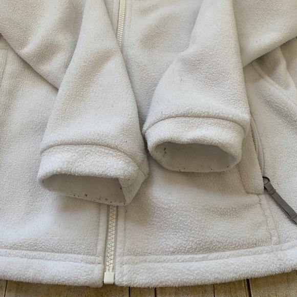 The North Face Girls Jacket - Picture 2 of 4